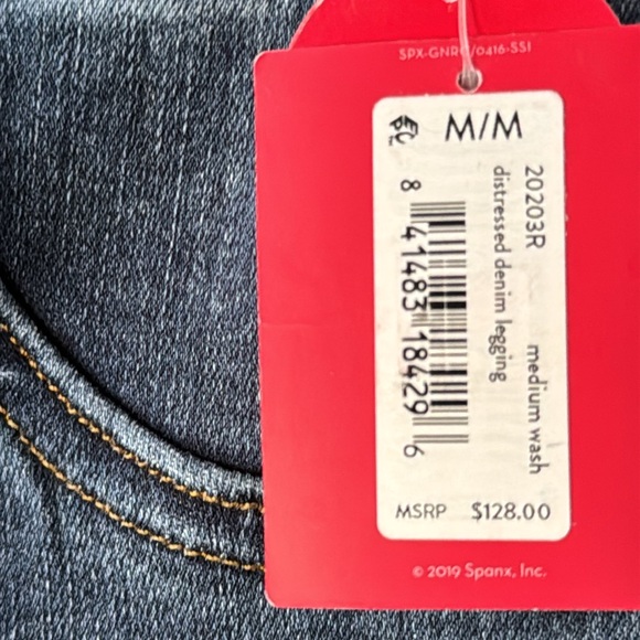 NWT’s $128 Spanx Distressed Denim Legging Medium Wash Size M - Picture 4 of 5